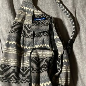Kavu Crossbody Bag in Gray and Cream Pattern